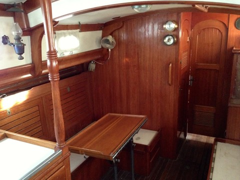 S/V KAI 1970 Mariner 40 sailboat - Dinnette